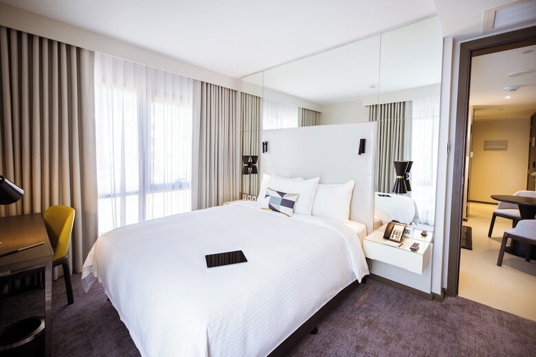 Hotel Centro Mada Amman By Rotana