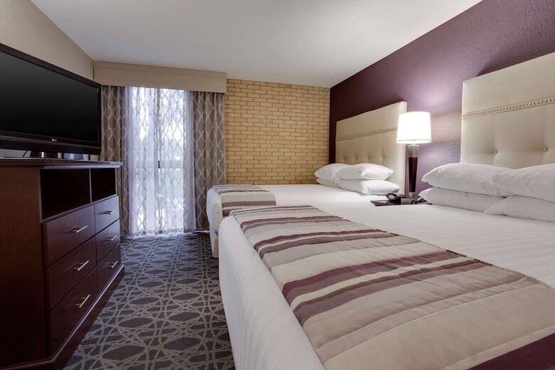 Drury Plaza Hotel San Antonio Airport