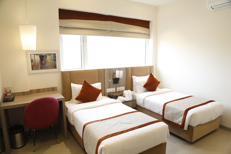 Hotel The Royal Vista