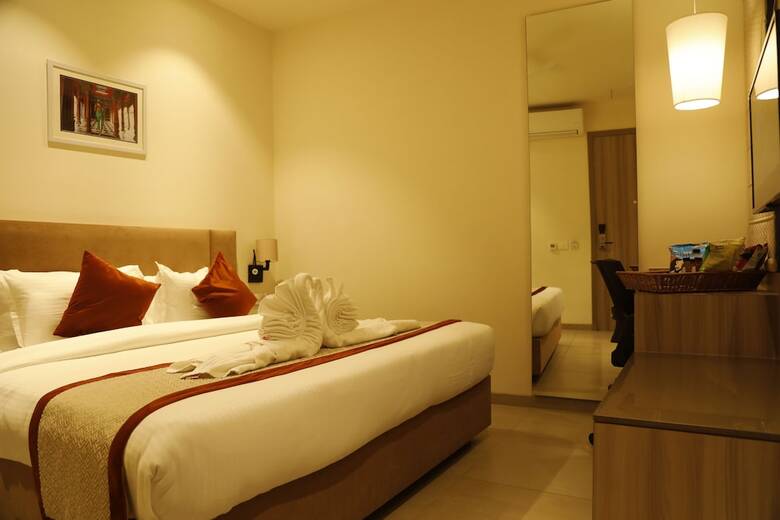 Hotel The Royal Vista
