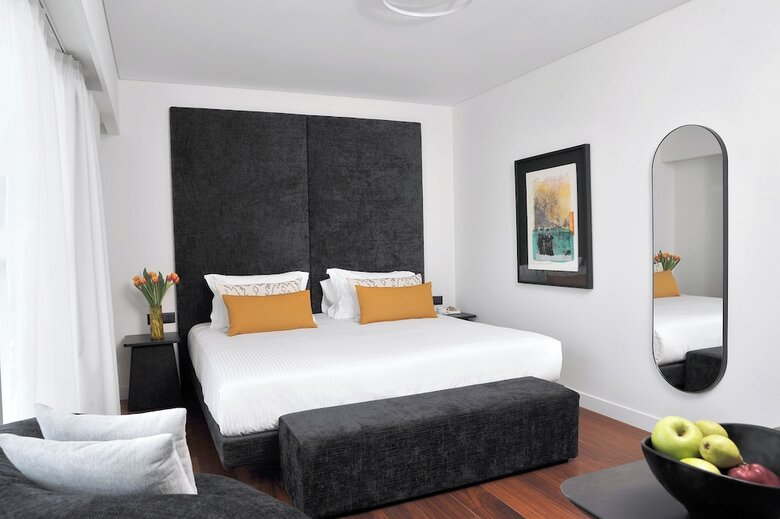 The Athenaeum Luxury Hotel