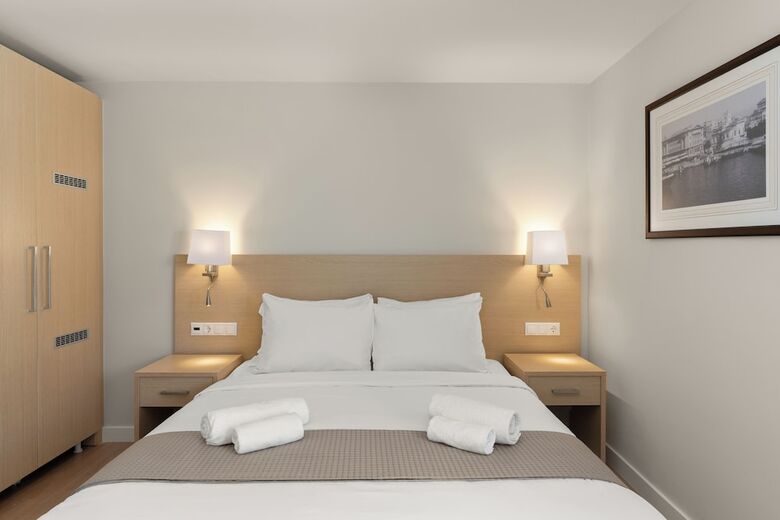 Hotel Gallery Central Piraeus Port