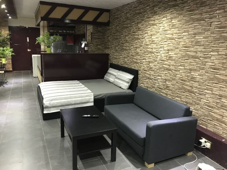 Hotel Halz City Estates