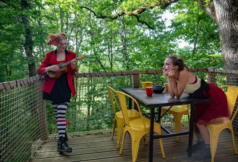 Les Cabanes Perch�es Du Mas Del Bosc