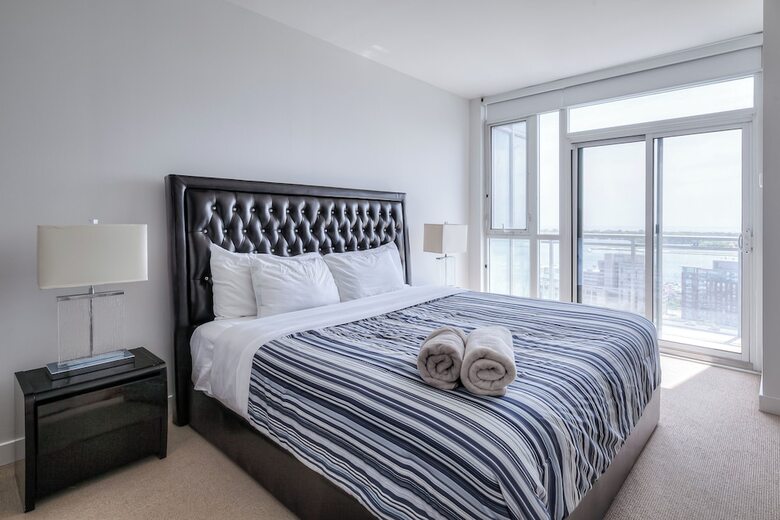Hotel Waterfront Deluxe Residences