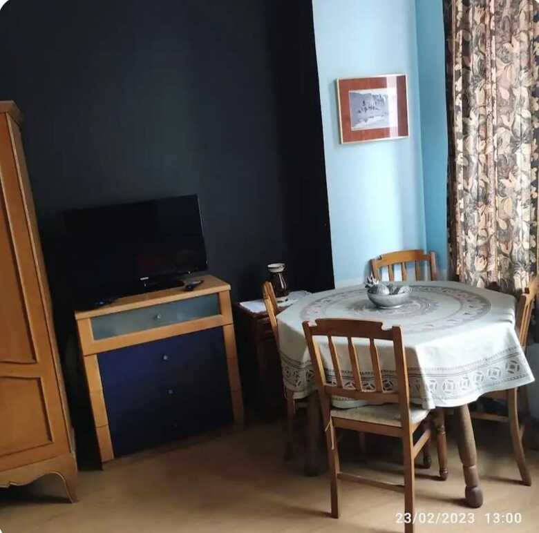 Room In Guest Room - Large Private Room D In Brucelles