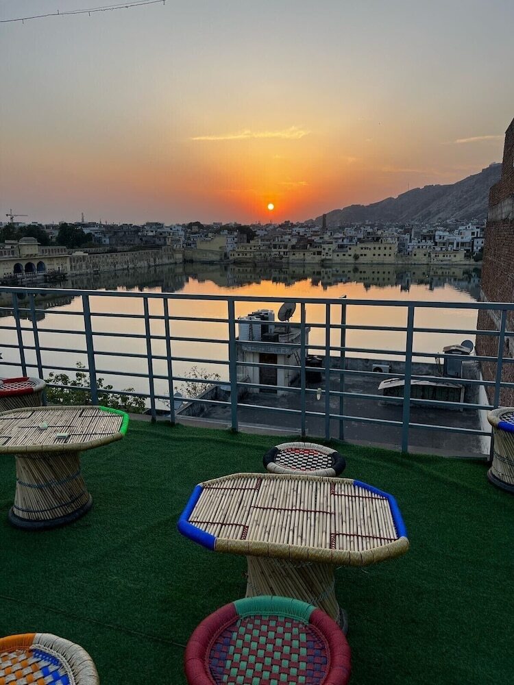 Hotel Govindam Royal Stay