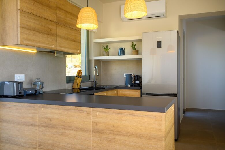 Roots Suites In Crete
