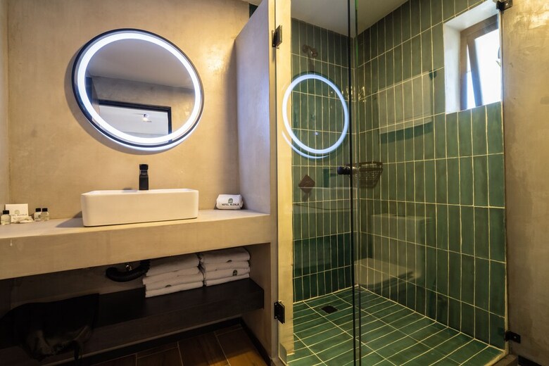 Hotel Alcal� Expo