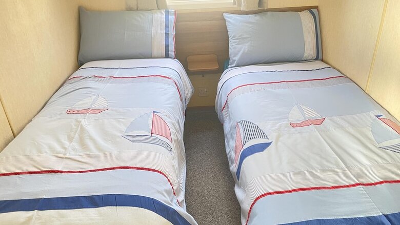 Captivating 2-bed Caravan In Clacton-on-sea