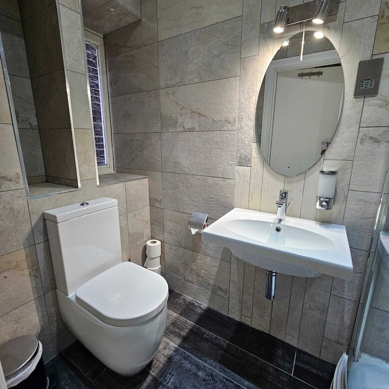 Chelsea House Hotel
