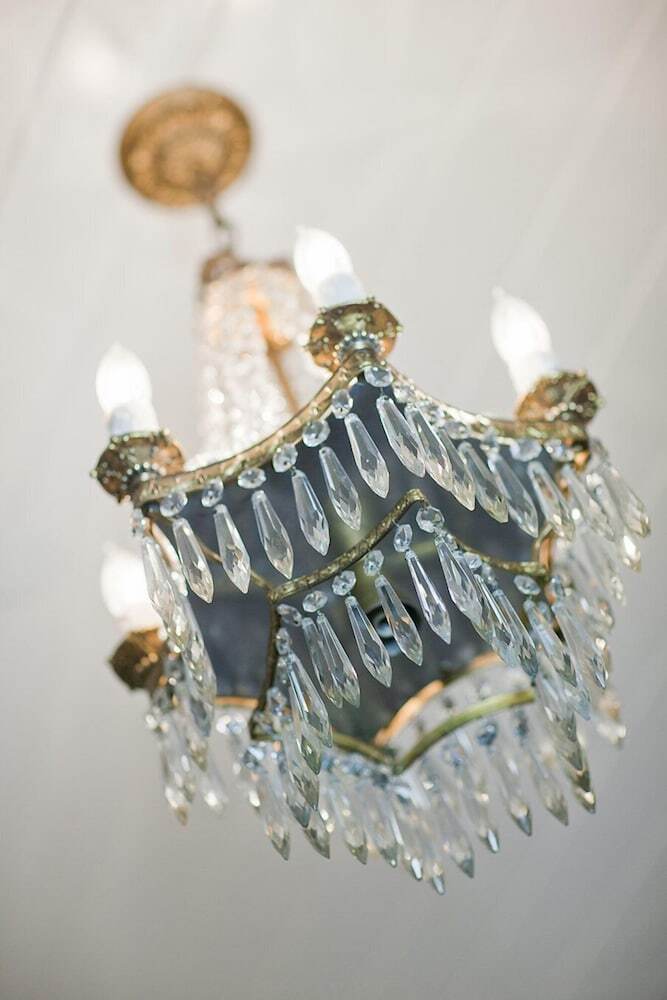 Hotel Washington School House