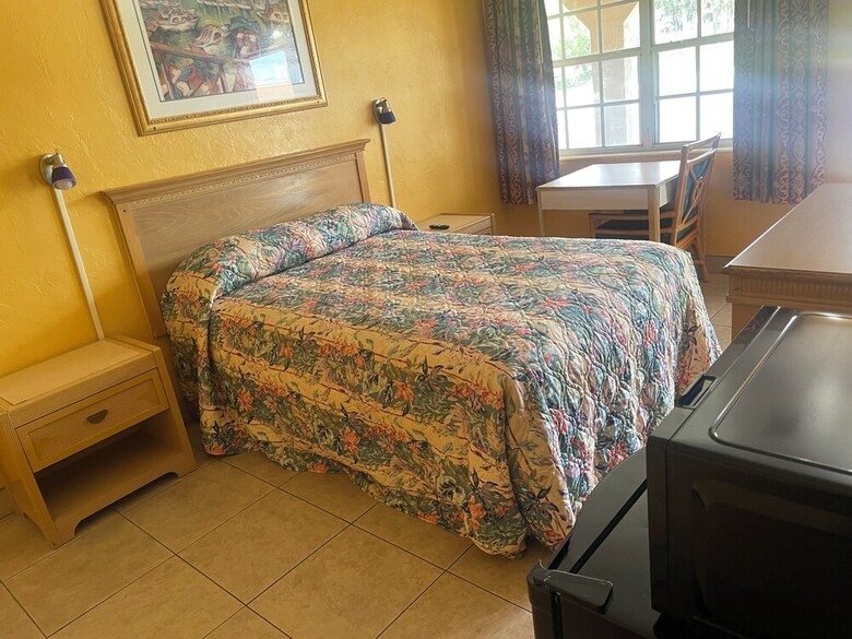 Shangri La Motel