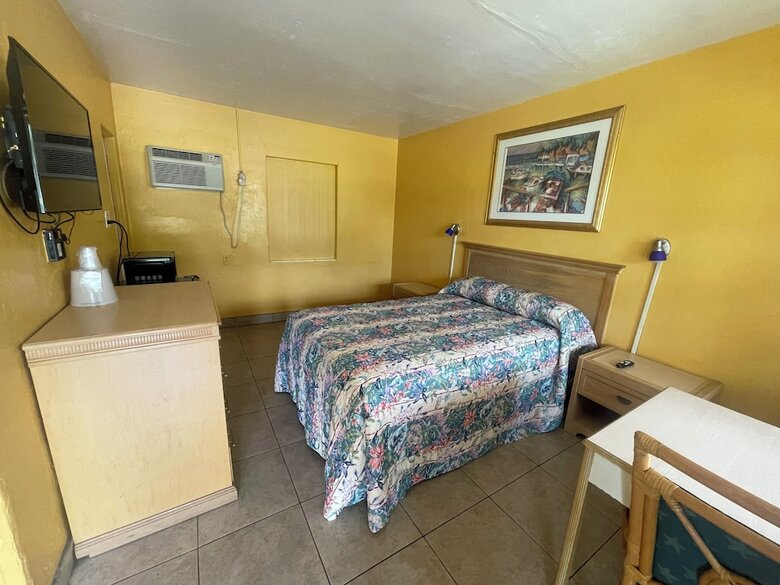 Shangri La Motel