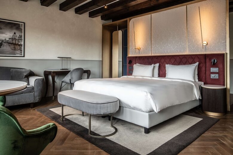 Radisson Collection Hotel, Palazzo Nani Venice
