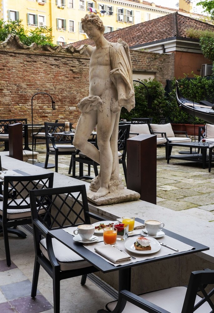 Radisson Collection Hotel, Palazzo Nani Venice