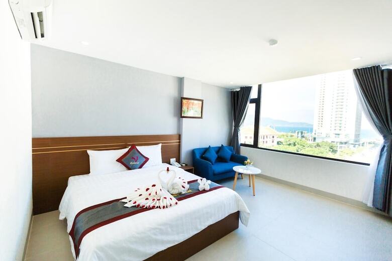 Vivian Hotel