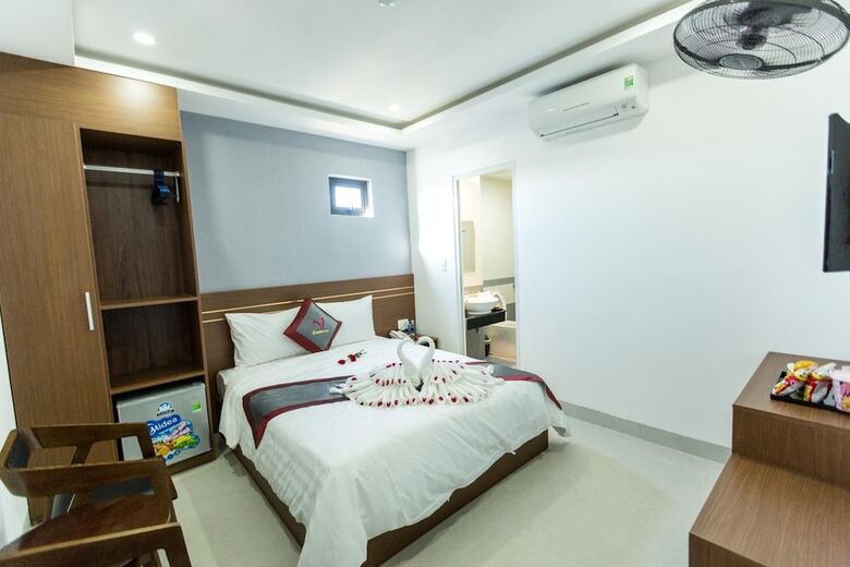 Vivian Hotel