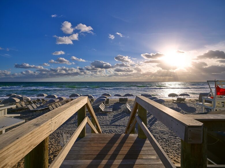 Hotel Bungalows At The Boca Raton