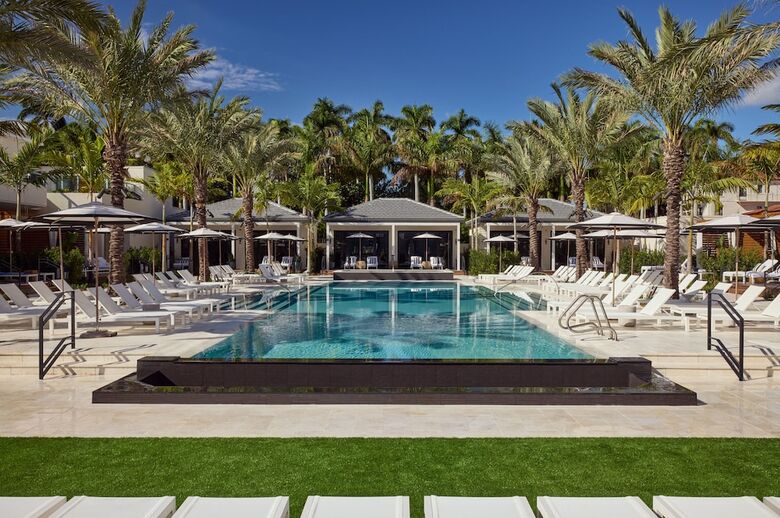 Hotel Bungalows At The Boca Raton