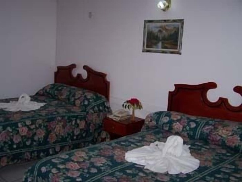Hotel Stephanie's Apartments Ltd