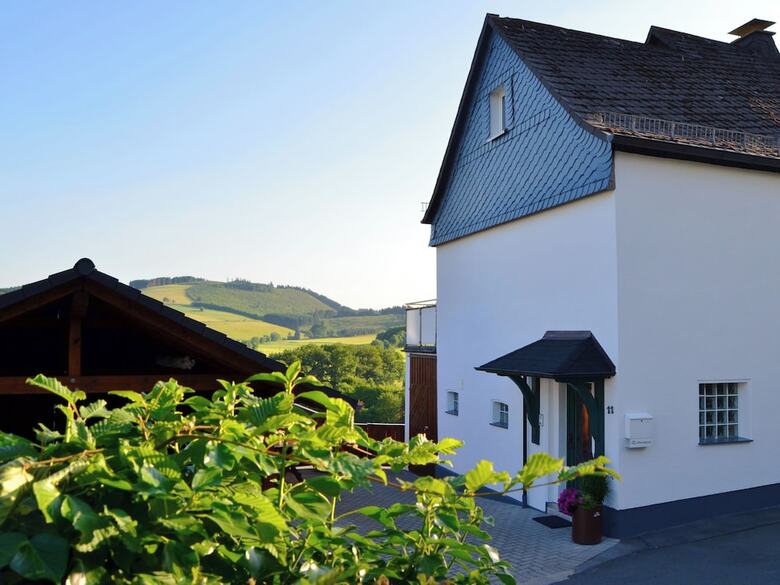 Hotel Ruhige Wohnung In Meschede Im Sauerland Mit Balkon