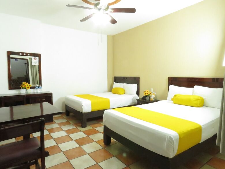 Hotel Los Girasoles