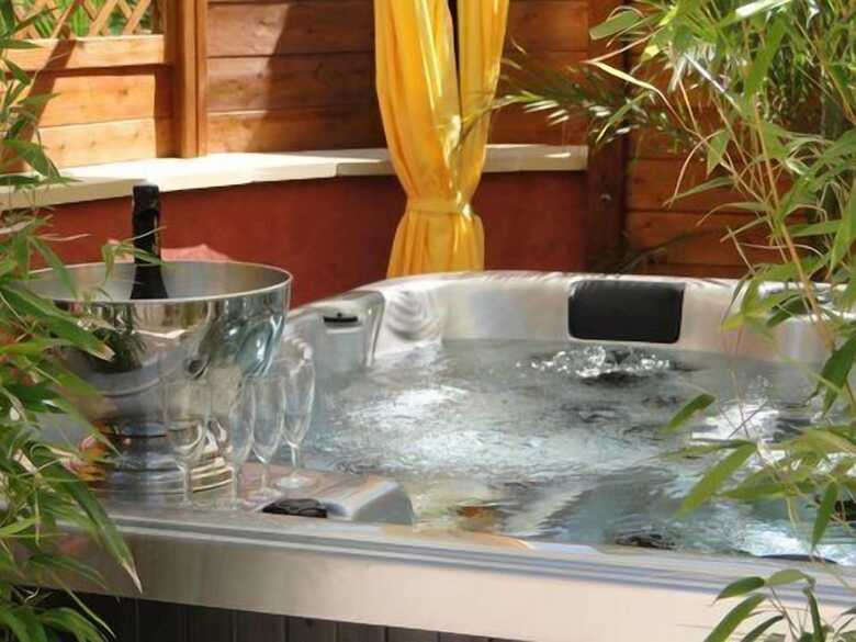 Hotel H�tel Et Studios Les Amandiers