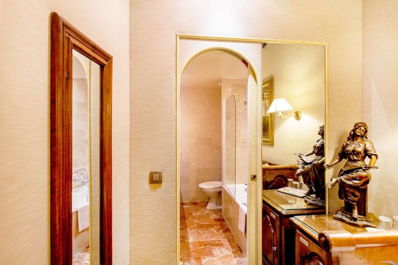 Hotel H�tel Left Bank Saint Germain