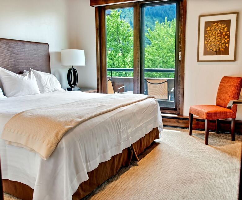 Aparthotel Aspen Square Condominium Hotel