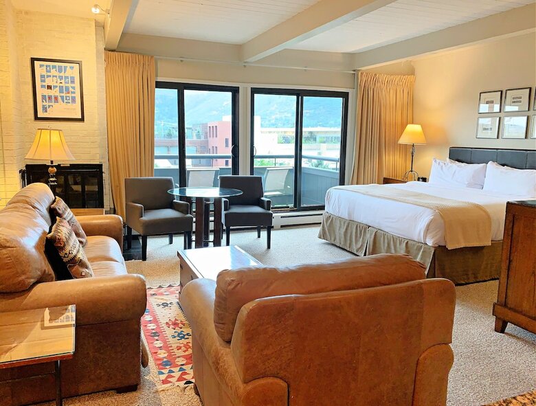 Aparthotel Aspen Square Condominium Hotel