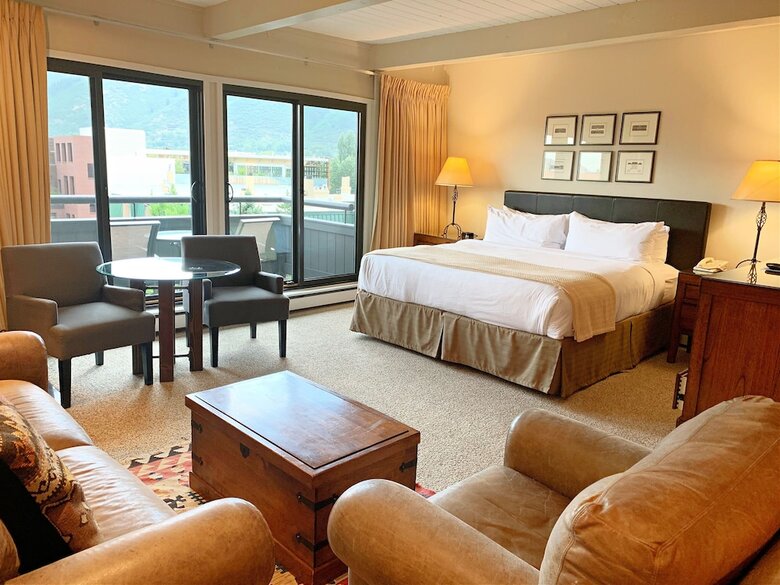 Aparthotel Aspen Square Condominium Hotel