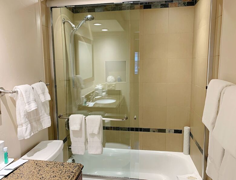 Aparthotel Aspen Square Condominium Hotel