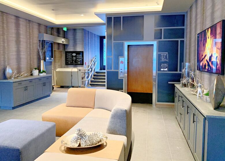 Aparthotel Aspen Square Condominium Hotel