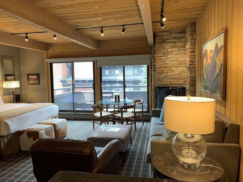 Aparthotel Aspen Square Condominium Hotel
