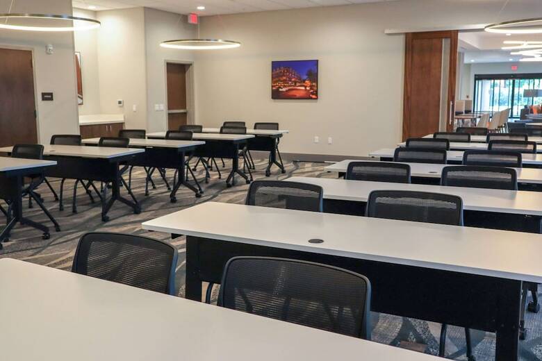 Hotel Comfort Suites Gainesville Near University