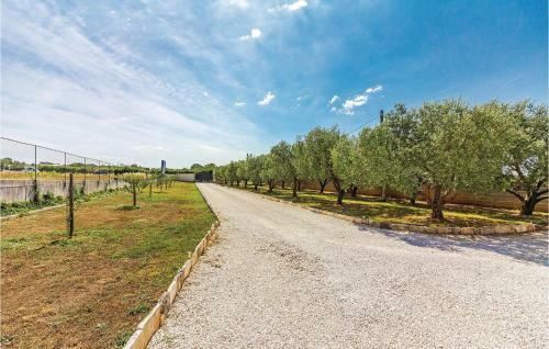 Holiday Home Galizana Fondole