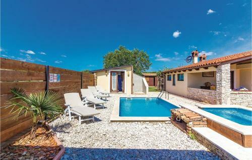 Holiday Home Galizana Fondole