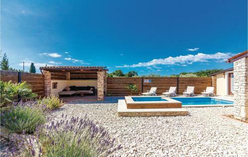 Holiday Home Galizana Fondole