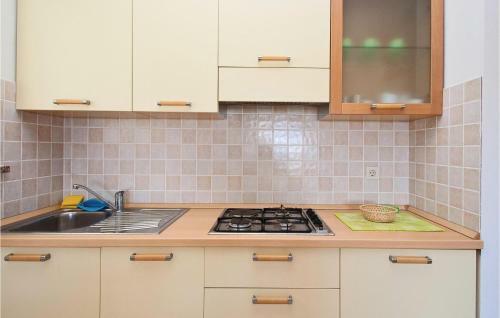 Apartment Galizana Limido Dele Roje V