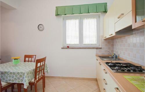 Apartment Galizana Limido Dele Roje V