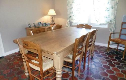 Holiday Home Les Pr�s J-767