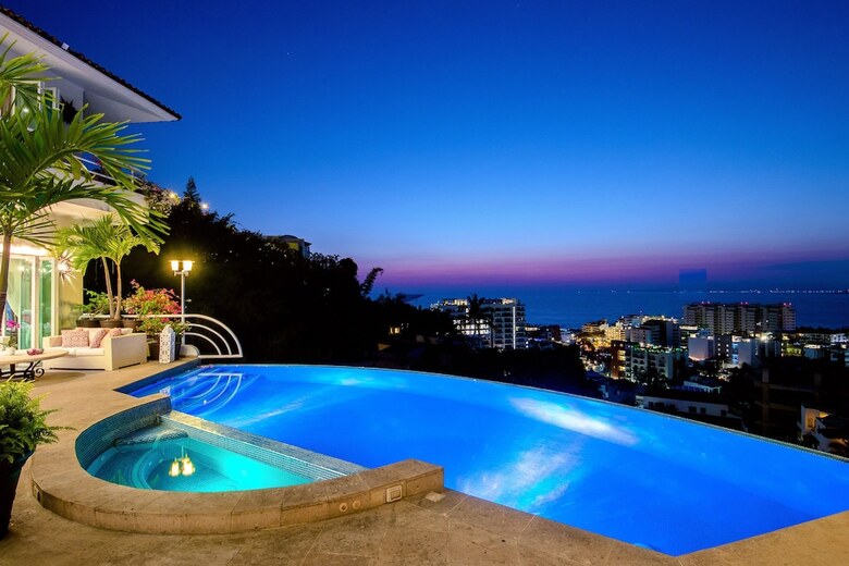 Casa Yvonneka, Private Luxury Villa