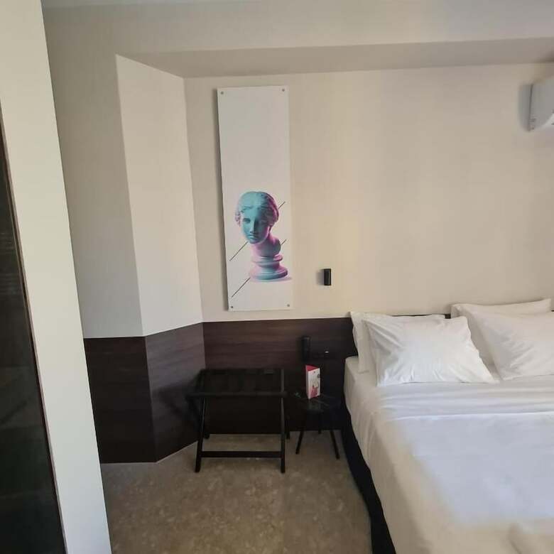 Cityzoe Athens Suites