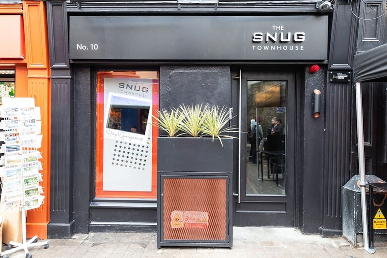 Hotel The Snug Townhouse