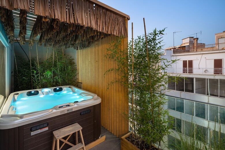 Athens Warehouse Hotel & Suites