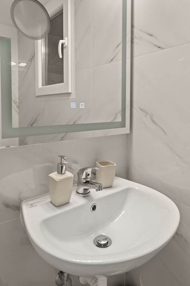 Athens Warehouse Hotel & Suites