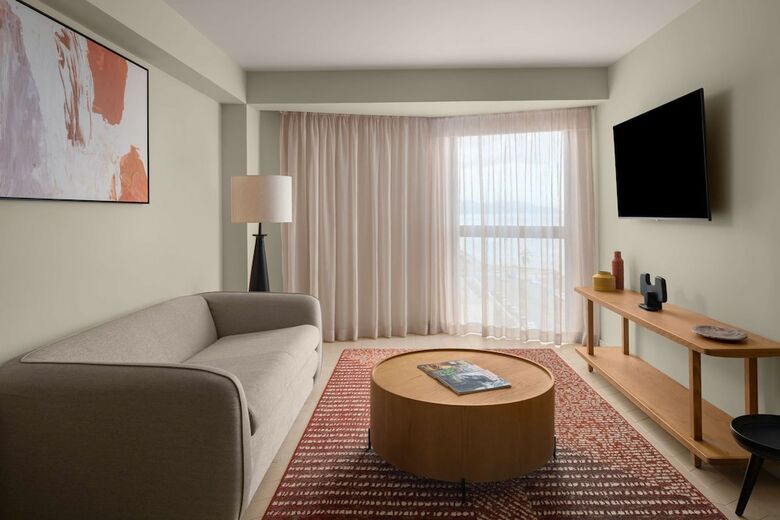 Rok Hotel Kingston, Tapestry Collection By Hilton