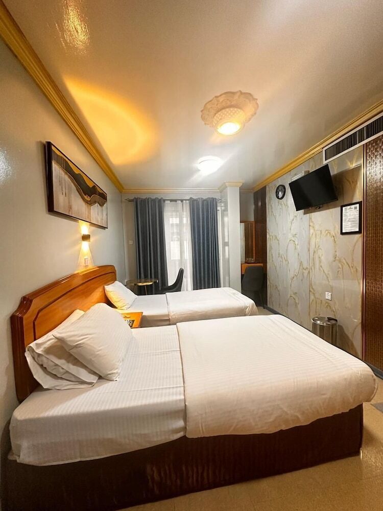 Maaeen Hotel