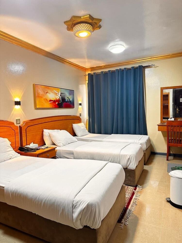 Maaeen Hotel